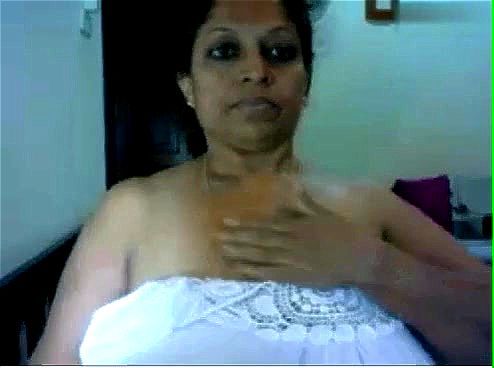 Buzz reccomend indian aunty armpit licked