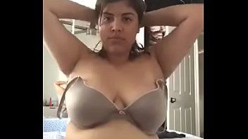 Amatier sexy latina strip nude pics