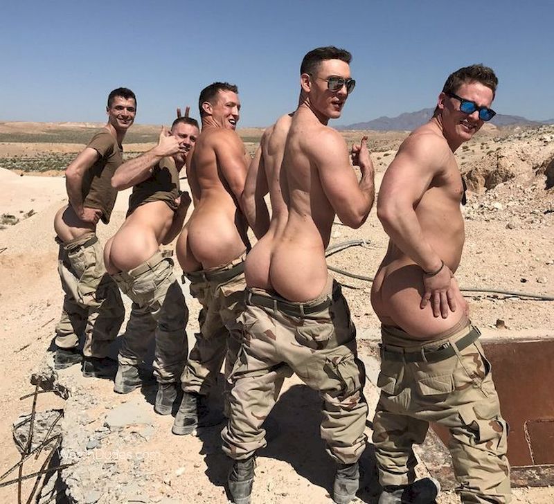 Gay army soldier sucking huge cocks