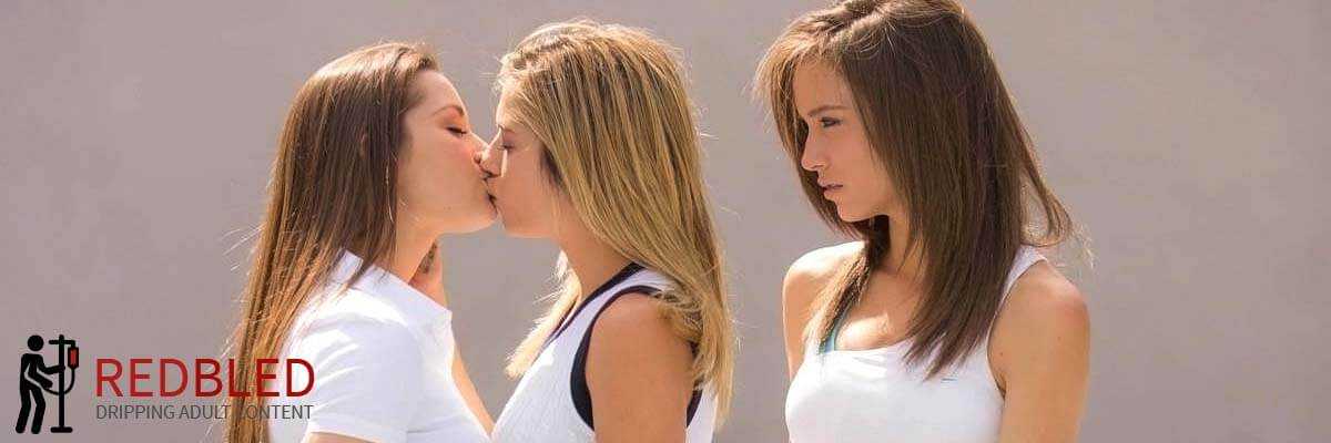 Lesbian sex gay girlfriends kissing n boobs hot pictures