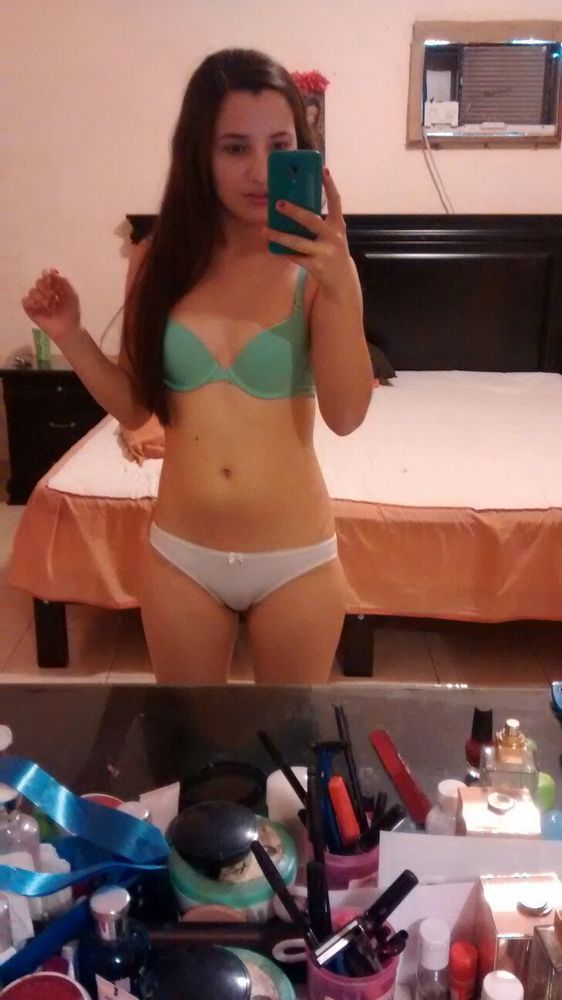 Latina Teen Pussy Selfie
