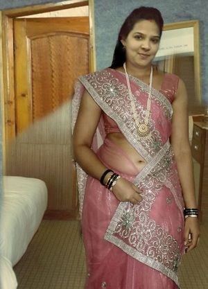 Indian girls deep sex in saree photos