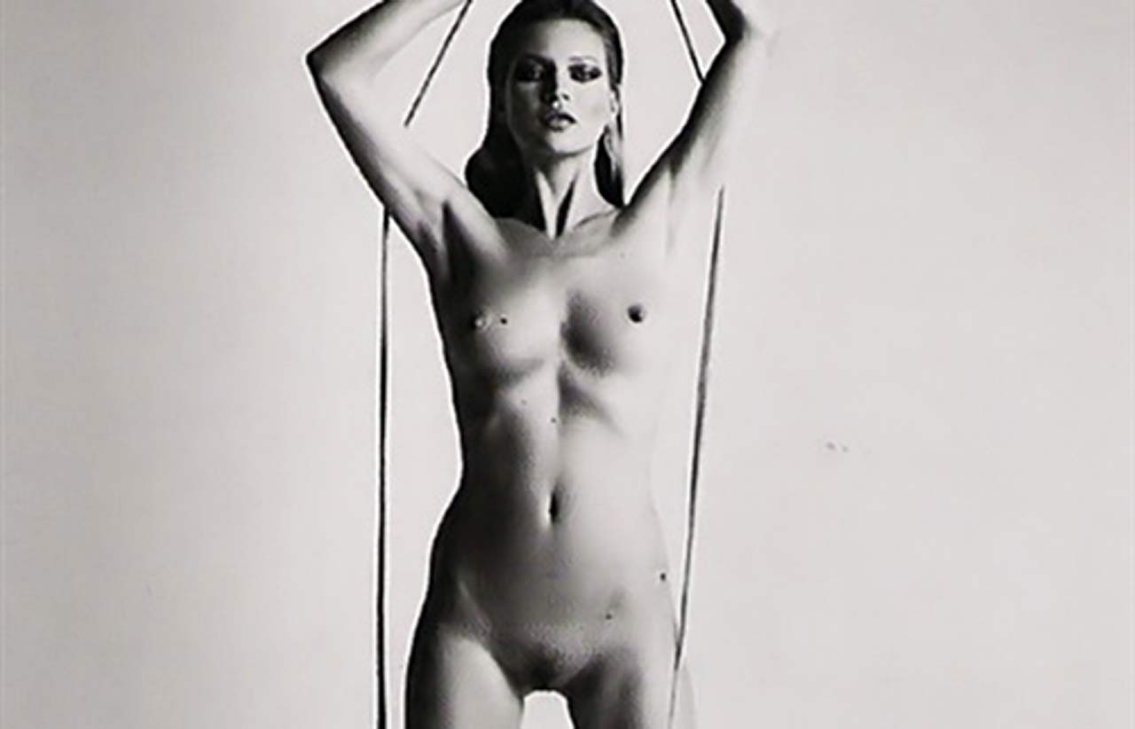 Kate moss nude photo body