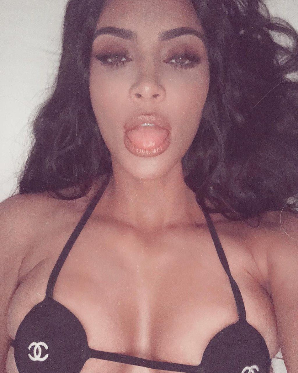 Speed reccomend Kim kardashian side boob pictures