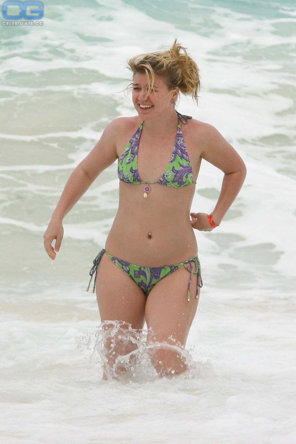 Sweeper recomended gallery picture Kelly bikini clarkson