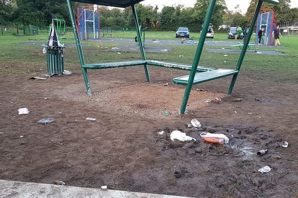 Ci-Ci D. reccomend Dangerous playground swinging platform