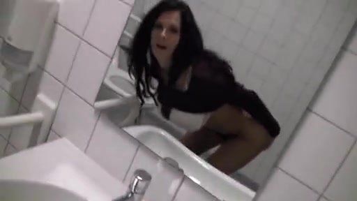 Fucked girl in toilets