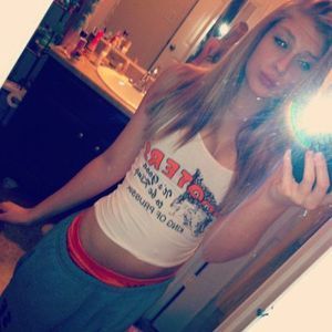 Monarch reccomend Hooters girls making love