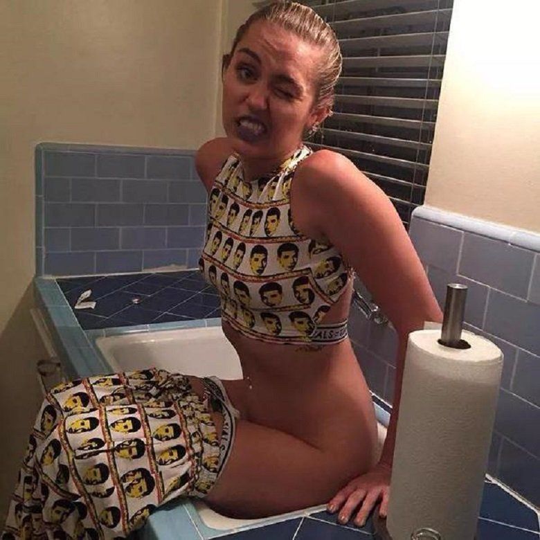 Miley cyrus leaked nude pics