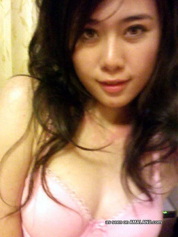 Girl in with Singapore sex Singapore Pics