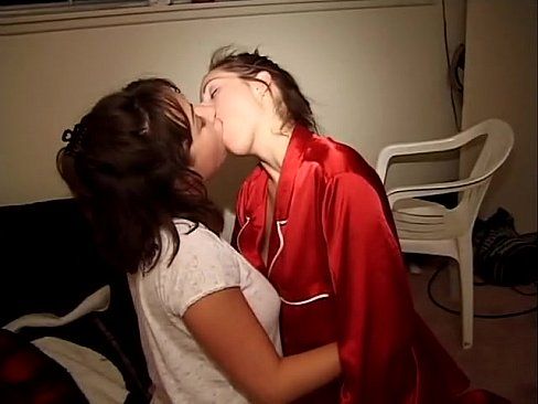 Lesbian hardcore kissing