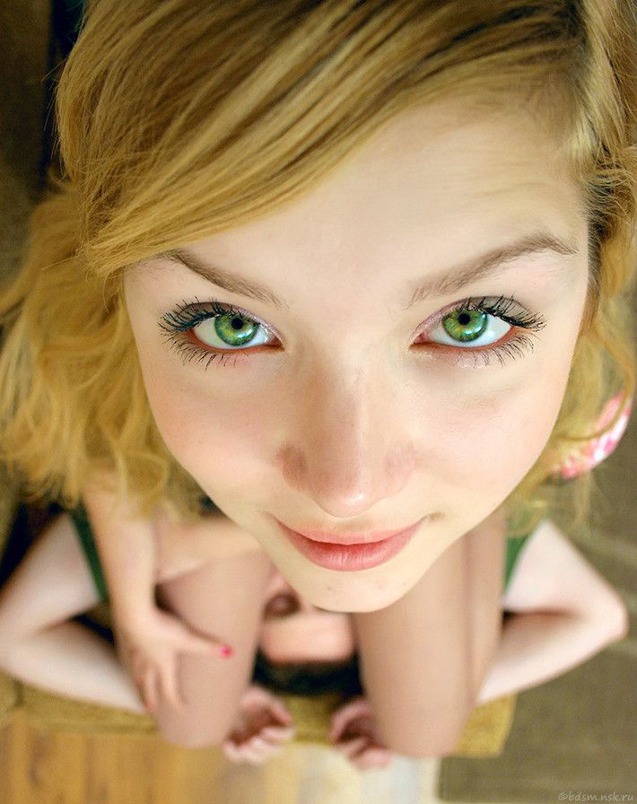 Snout reccomend blonde green eyes